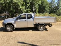 Isuzu D Max Extra Cab. All Alloy Tipping body with Removable Cage & Centre Divider